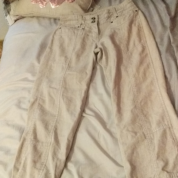 Capris - Picture 2 of 3